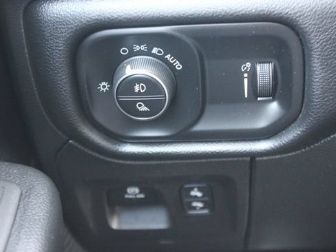 Used 2021 RAM 1500 Big Horn w/ Built-to-serve Edition AWD/4WD image 19