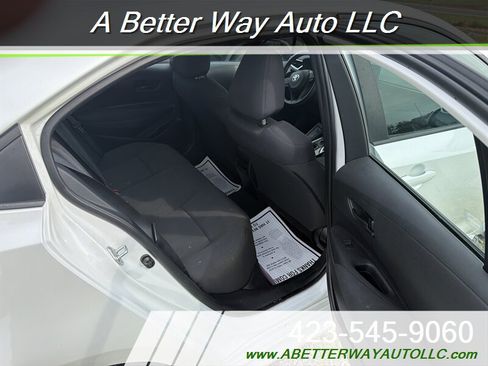 Used 2022 Toyota Corolla LE w/ Carpet Mat Package (TMS) FWD image 8