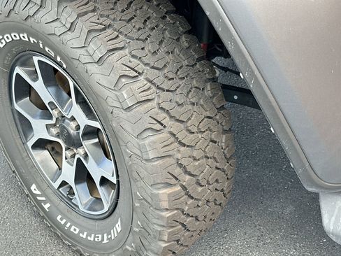 Used 2021 Jeep Wrangler Unlimited Rubicon image 32