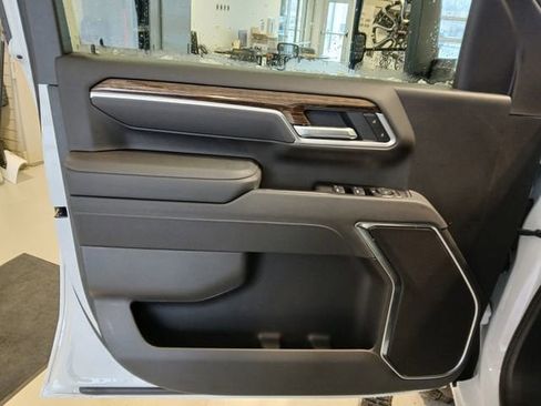 New 2026 GMC Sierra 2500 SLE AWD/4WD image 13
