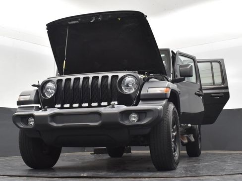 Used 2018 Jeep Wrangler Unlimited Sport AWD/4WD image 38