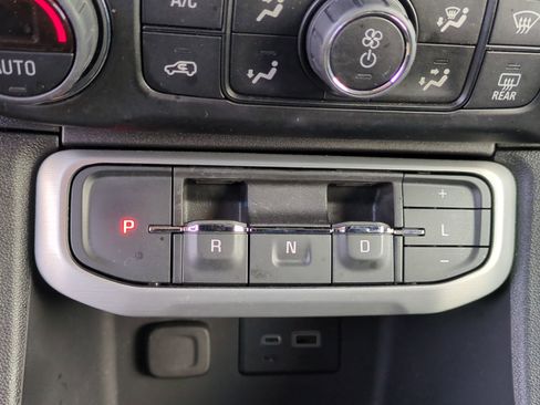 Certified 2023 GMC Acadia SLE w/ Driver Convenience Package image 15