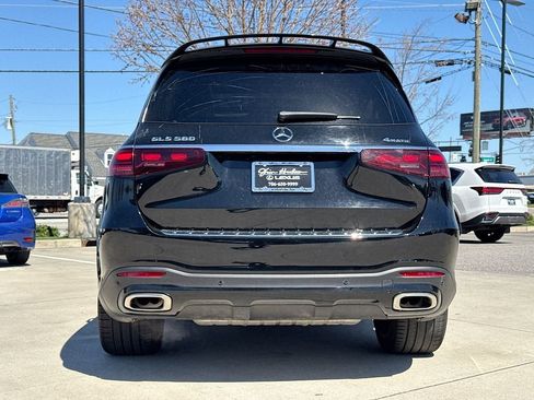Used 2024 Mercedes-Benz GLS 580 4MATIC image 7