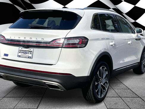 Used 2022 Lincoln Nautilus Reserve image 2