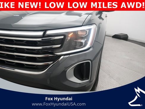 Used 2025 Volkswagen Atlas SE image 23