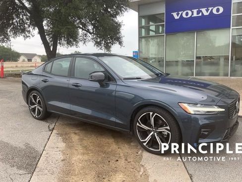 Used 2025 Volvo S60 B5 Plus FWD image 1