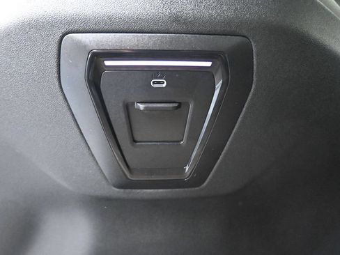 Used 2026 BMW 530i RWD image 40