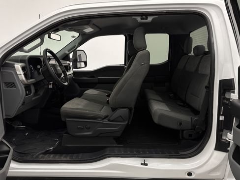 Used 2023 Ford F250 XLT w/ Snow Plow Prep Package image 24