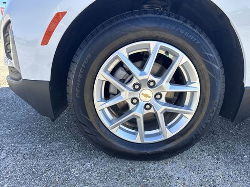 Used 2022 Chevrolet Equinox LT image 12