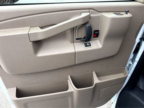New 2026 GMC Savana 2500 Extended w/ Driver Convenience Package RWD image 10