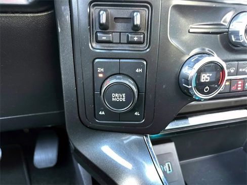 Used 2021 Ford F150 Lariat w/ Equipment Group 502A High image 32