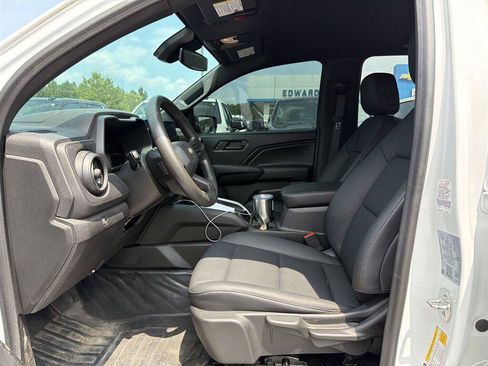 Used 2024 Chevrolet Colorado W/T w/ Safety Package RWD image 7