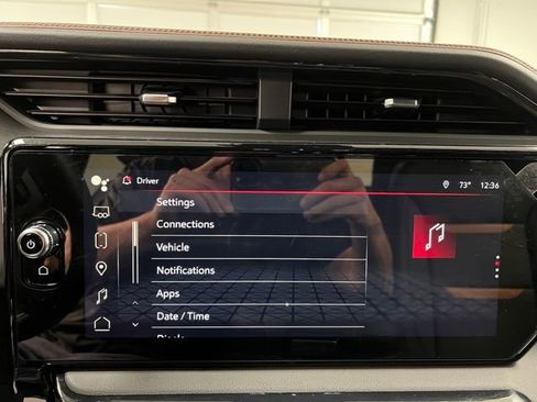 Used 2025 GMC Sierra 3500 AT4 w/ AT4 Premium Plus Package AWD/4WD image 27