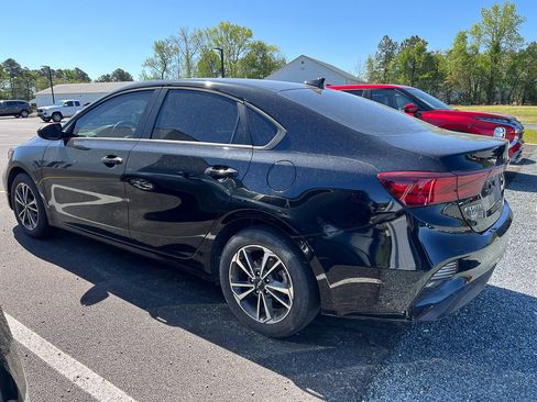 Used 2024 Kia Forte LXS image 2