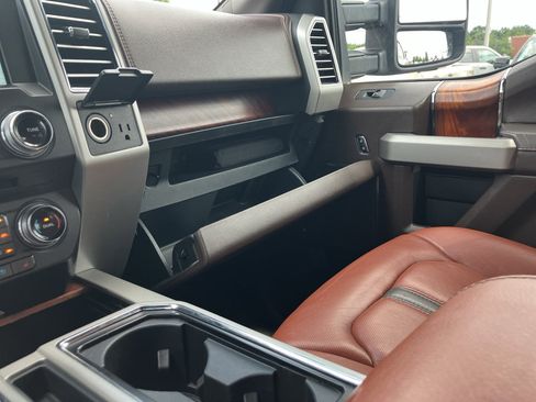Used 2018 Ford F150 King Ranch w/ Equipment Group 601A Luxury AWD/4WD image 28