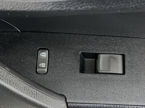 Used 2014 Toyota Corolla L image 27