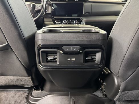 Used 2024 GMC Sierra 2500 AT4 w/ AT4 Premium Plus Package image 18