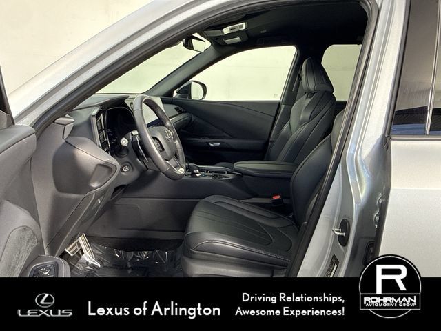 Certified 2025 Lexus TX 500h AWD w/ Technology Package image 4