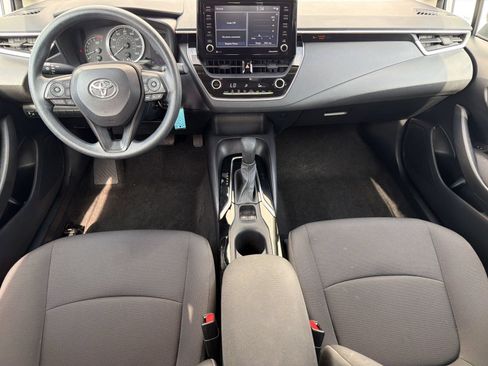 Used 2022 Toyota Corolla LE FWD image 16