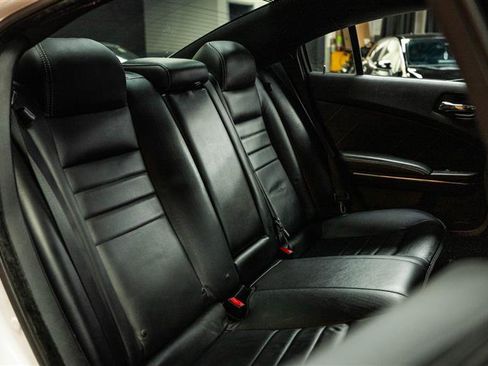 Used 2011 Dodge Charger R/T image 11