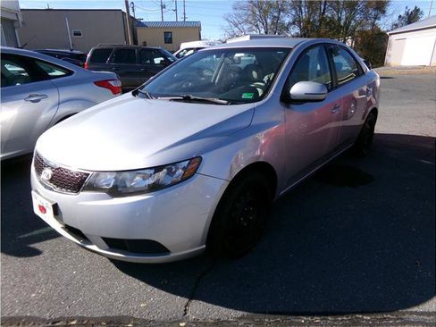 Used 2013 Kia Forte EX image 1