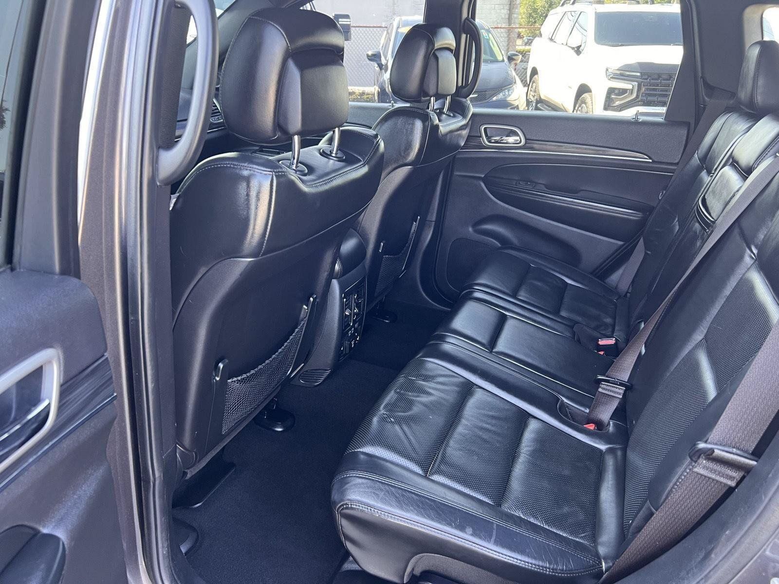 Used 2020 Jeep Grand Cherokee Limited w/ Luxury Group II RWD image 15