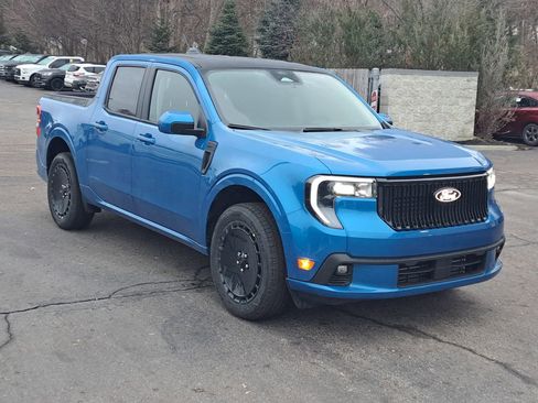 New 2026 Ford Maverick Lobo image 3