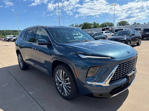 Used 2026 Buick Enclave Avenir w/ Super Cruise Package AWD/4WD image 1