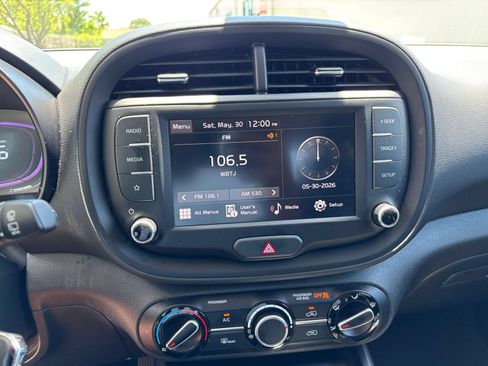 Used 2025 Kia Soul LX w/ LX Technology Package FWD image 20