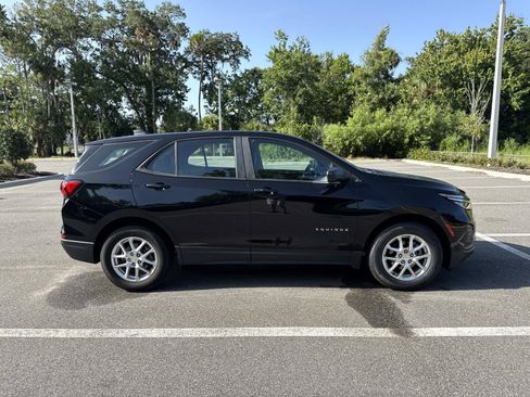 Used 2024 Chevrolet Equinox LS FWD image 2