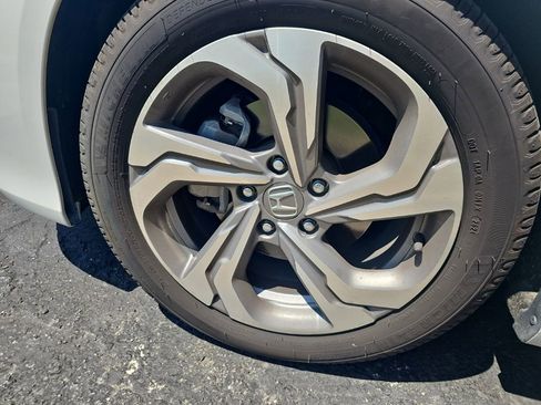Used 2018 Honda Accord EX-L image 10