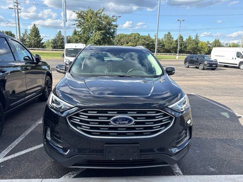 Used 2019 Ford Edge SEL w/ Equipment Group 201A AWD/4WD image 3