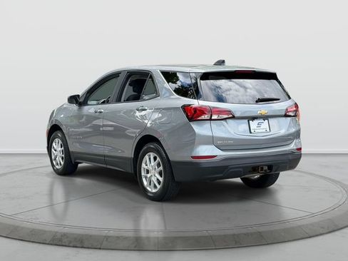 Used 2024 Chevrolet Equinox LS w/ LS Convenience Package AWD/4WD image 4