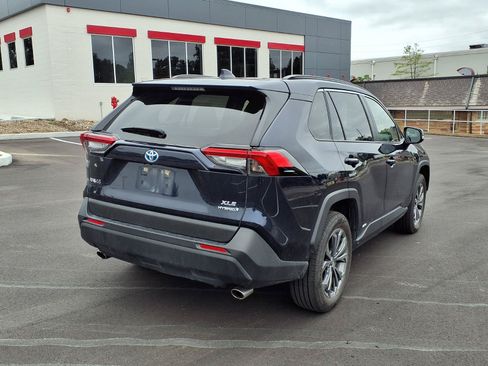 Certified 2022 Toyota RAV4 XLE Premium AWD/4WD image 4
