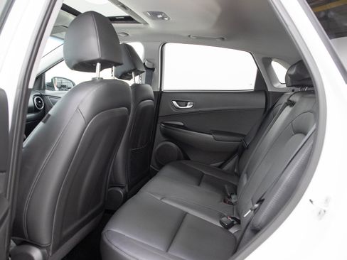 Used 2023 Hyundai Kona Limited AWD/4WD image 14