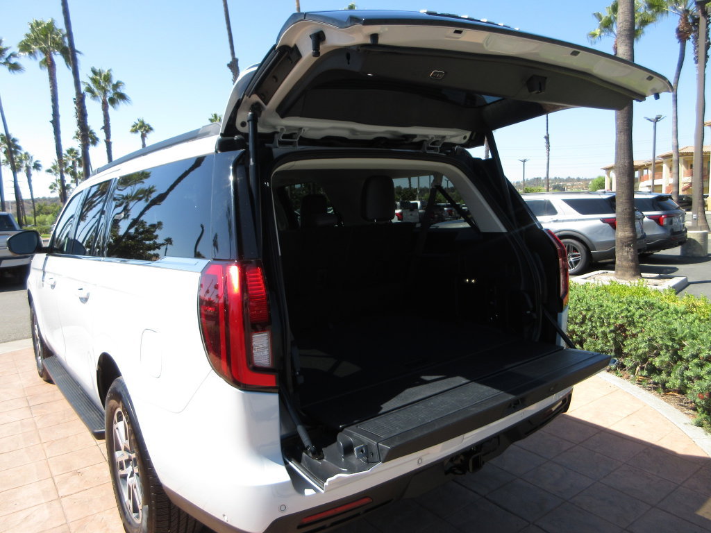 Certified 2025 Ford Expedition Max Active RWD image 25