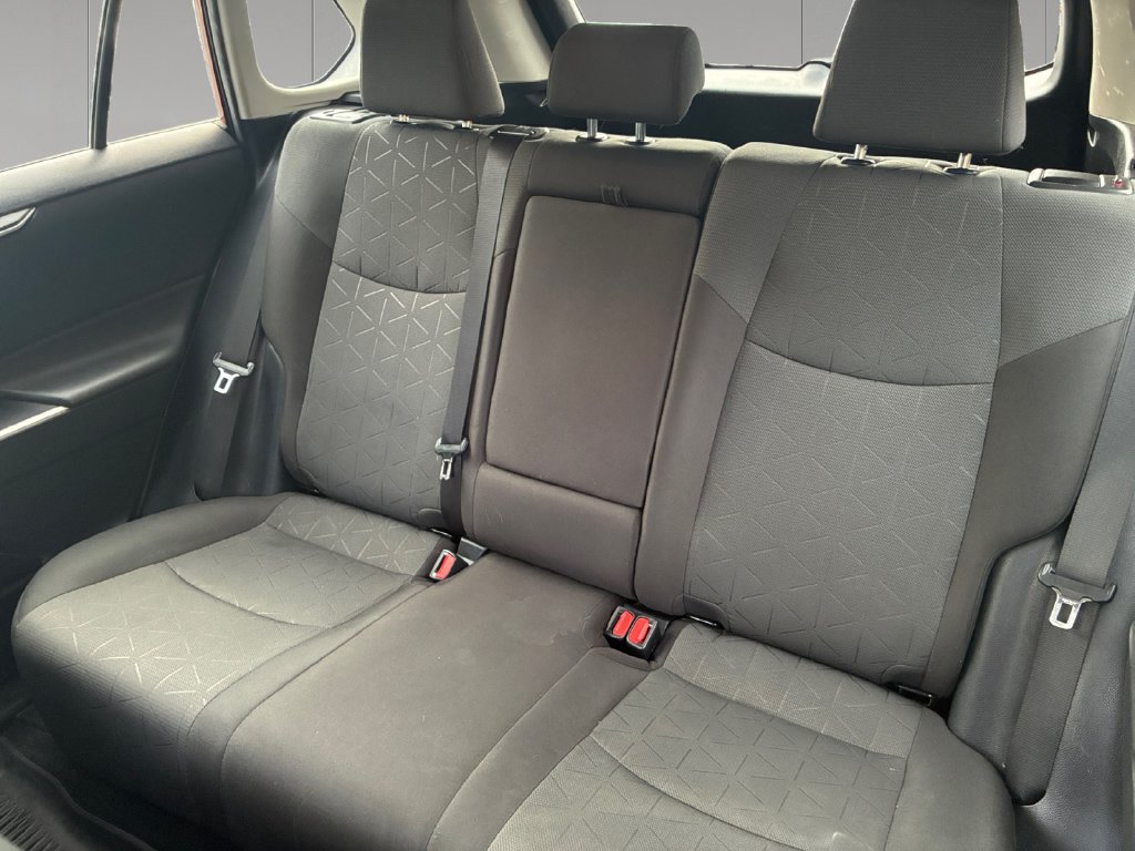 Used 2020 Toyota RAV4 XLE w/ Convenience Package AWD/4WD image 16