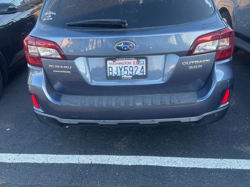 Used 2017 Subaru Outback 3.6R Limited AWD/4WD image 3