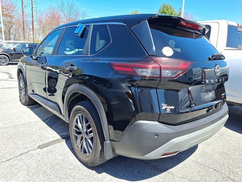 Used 2022 Nissan Rogue S image 4