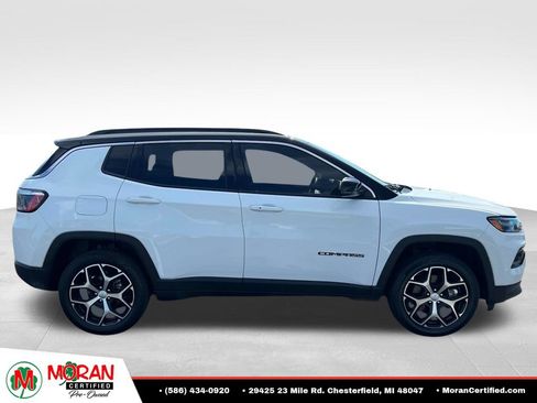 Used 2024 Jeep Compass Limited AWD/4WD image 6