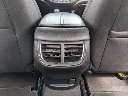 Used 2025 Chevrolet Malibu LT image 38