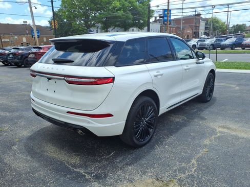 Used 2025 Lincoln Corsair AWD w/ Equipment Group 101A image 5