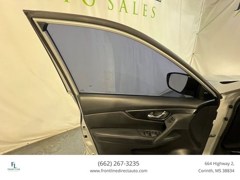 Used 2015 Nissan Rogue SL w/ SL Premium Package FWD image 12