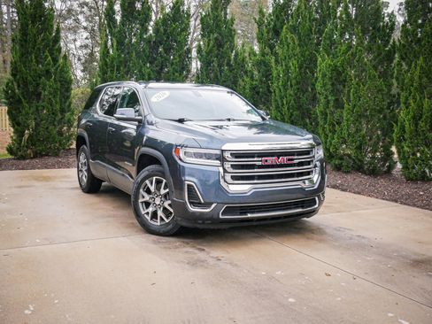 Used 2020 GMC Acadia SLE image 2