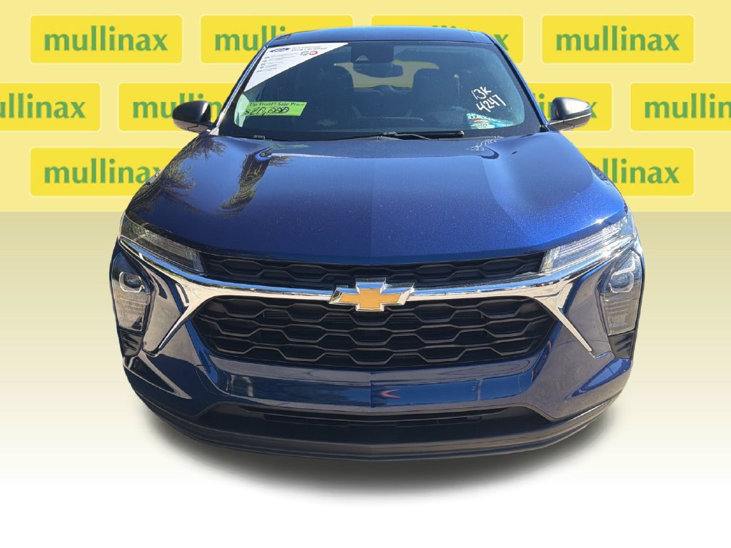 Used 2024 Chevrolet Trax LS FWD image 14