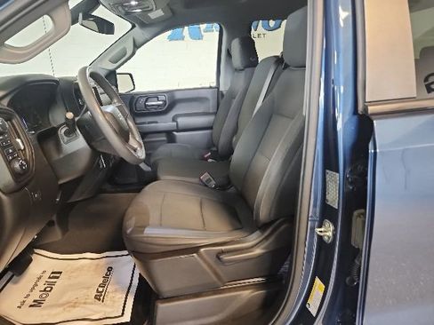 Used 2019 Chevrolet Silverado 1500 Custom Trail Boss w/ Custom Convenience Package AWD/4WD image 12