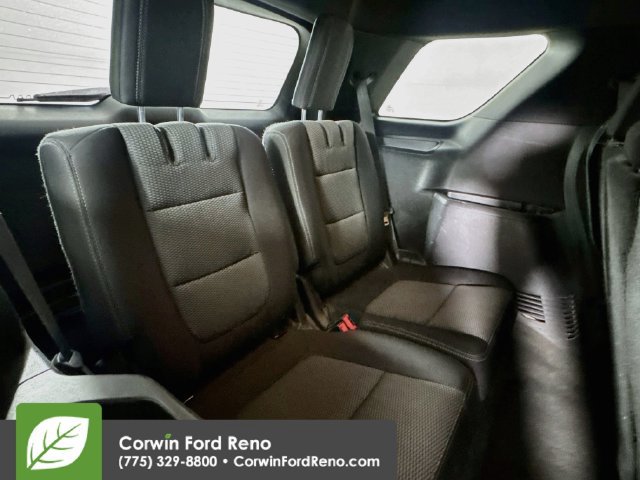 Used 2017 Ford Explorer XLT AWD/4WD image 26