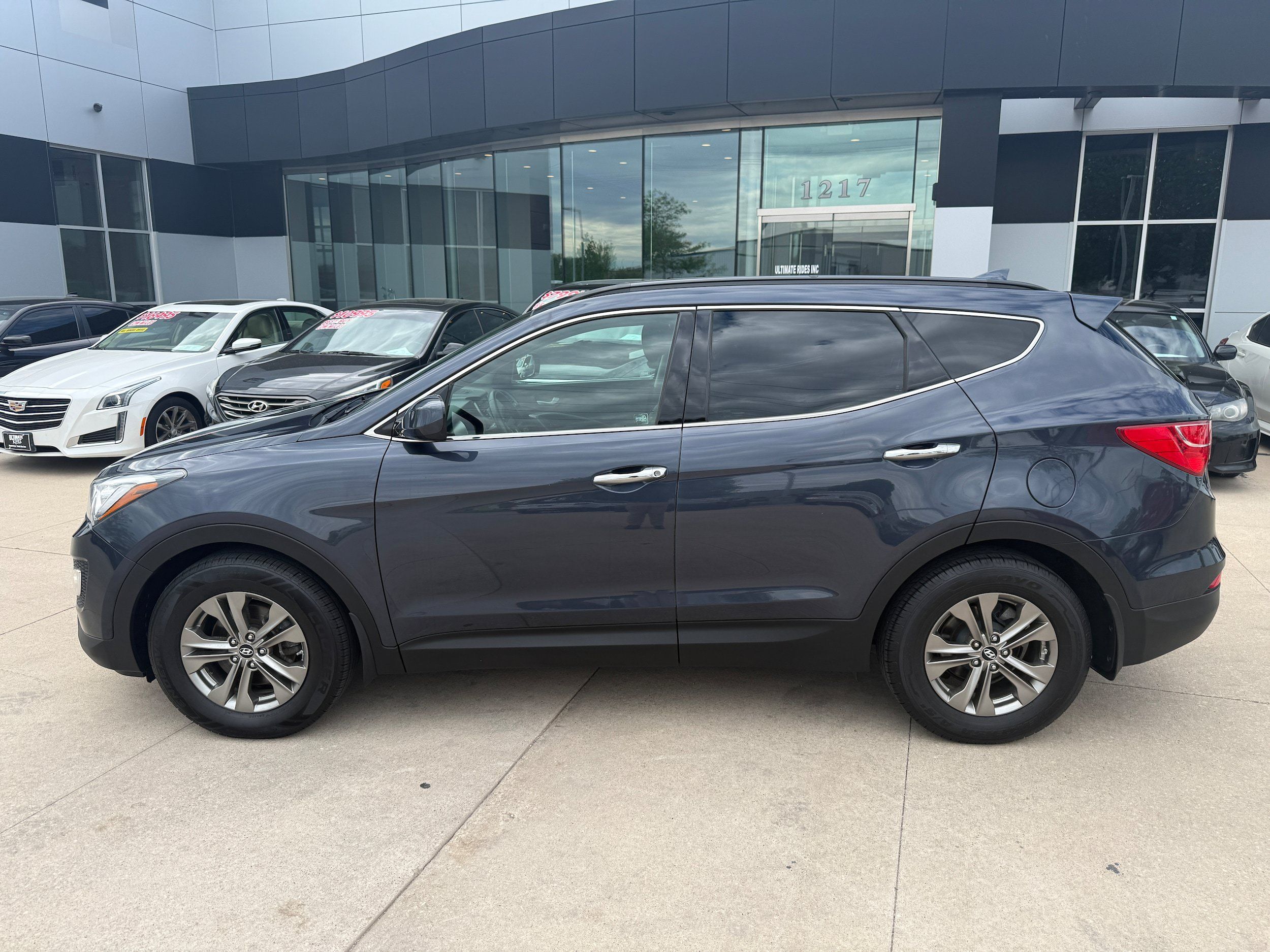 Used 2014 Hyundai Santa Fe Sport w/ Popular Equipment Package 02 FWD image 5