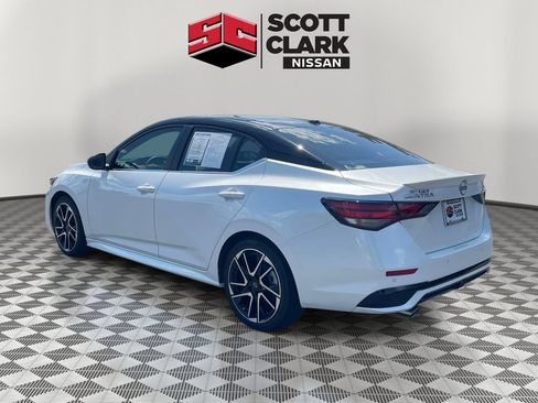 Used 2025 Nissan Sentra SR FWD image 4