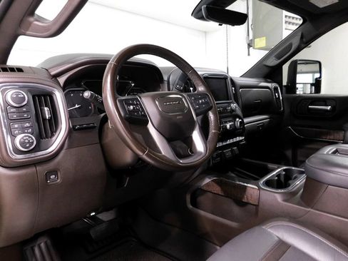 Used 2021 GMC Sierra 3500 Denali w/ Denali Ultimate Package AWD/4WD image 24
